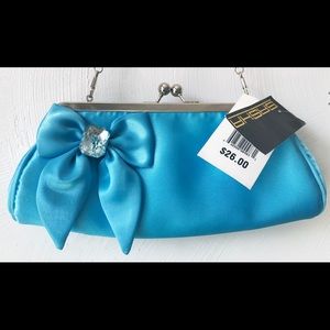 Sasha Wristlet Purse (aqua)